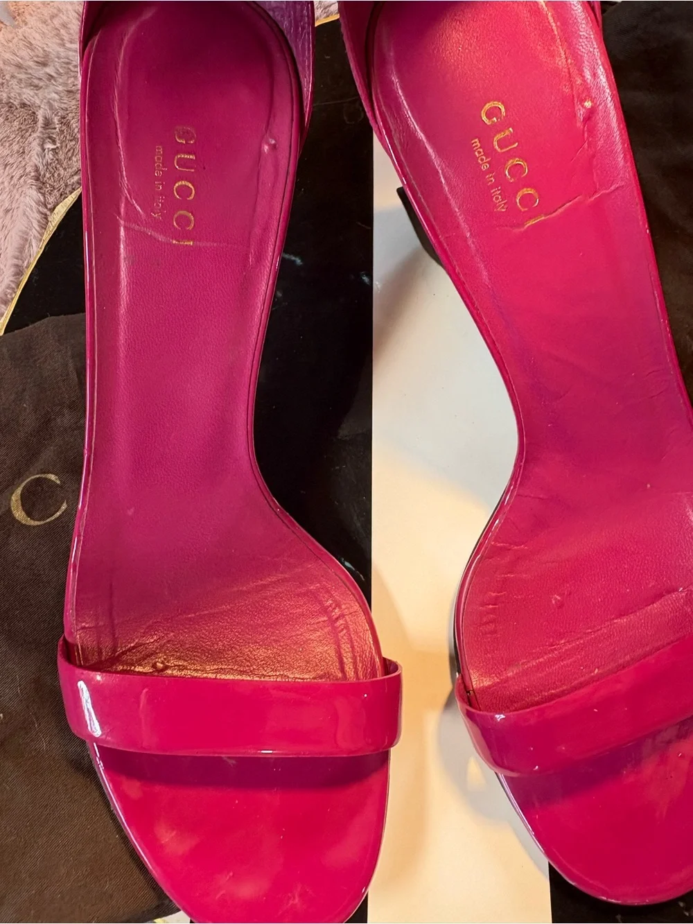 Authentic ICONIC GUCCI Ursula Horsebit Ankle-Strap Sandals. Bright Bougainville